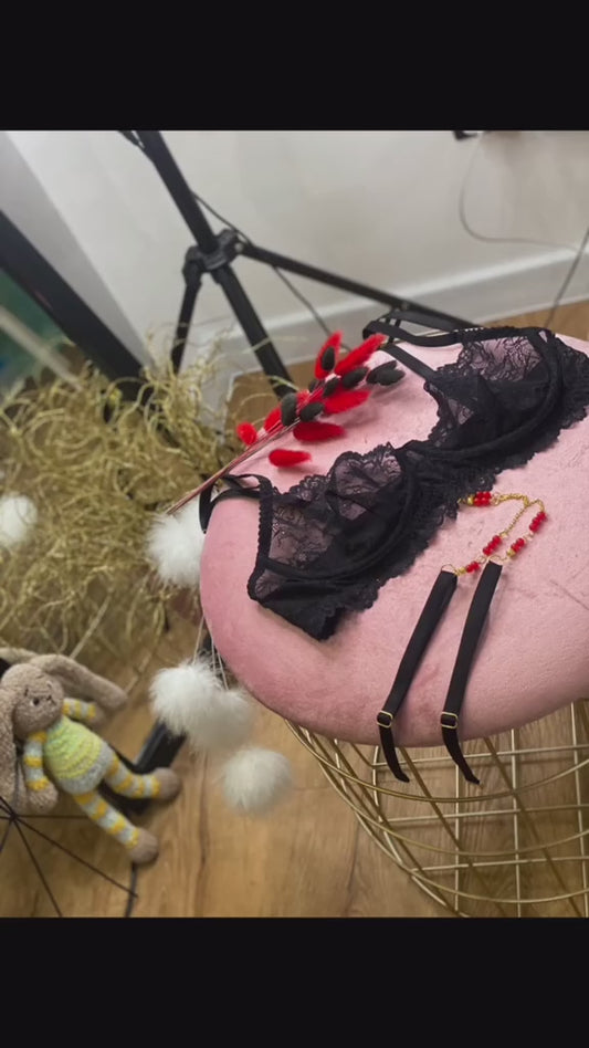 Lanita Lace & Beaded Lingerie Set – Black & Red Wire Bra with Matching Slip